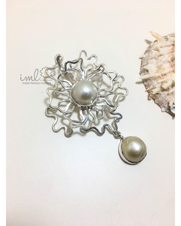 MANDALIKA BROOCH